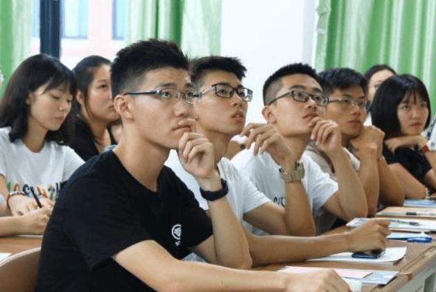 男生吐槽宿舍,大学男生吐槽