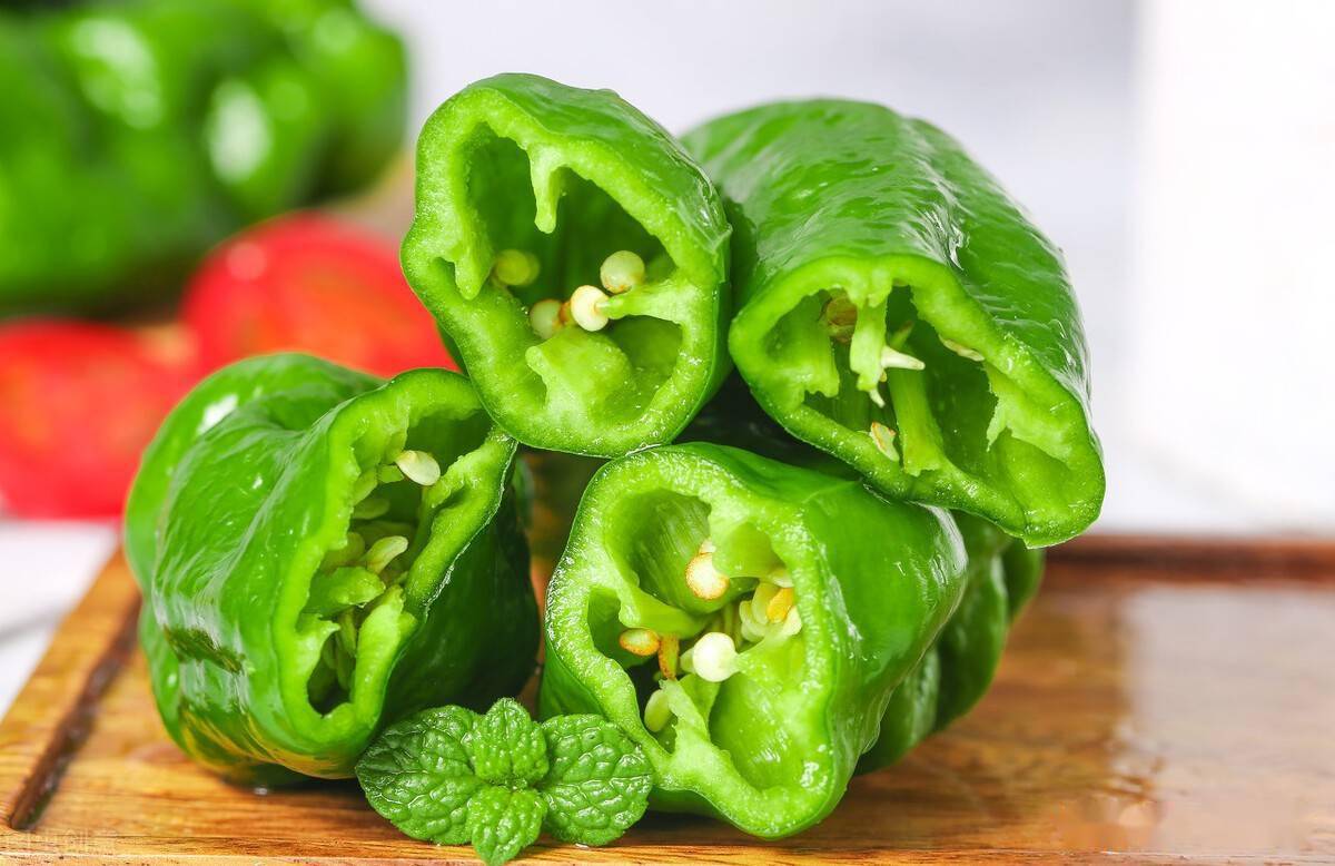 不同的辣椒秧怎么区分,同种辣椒鲜的辣还是干的辣