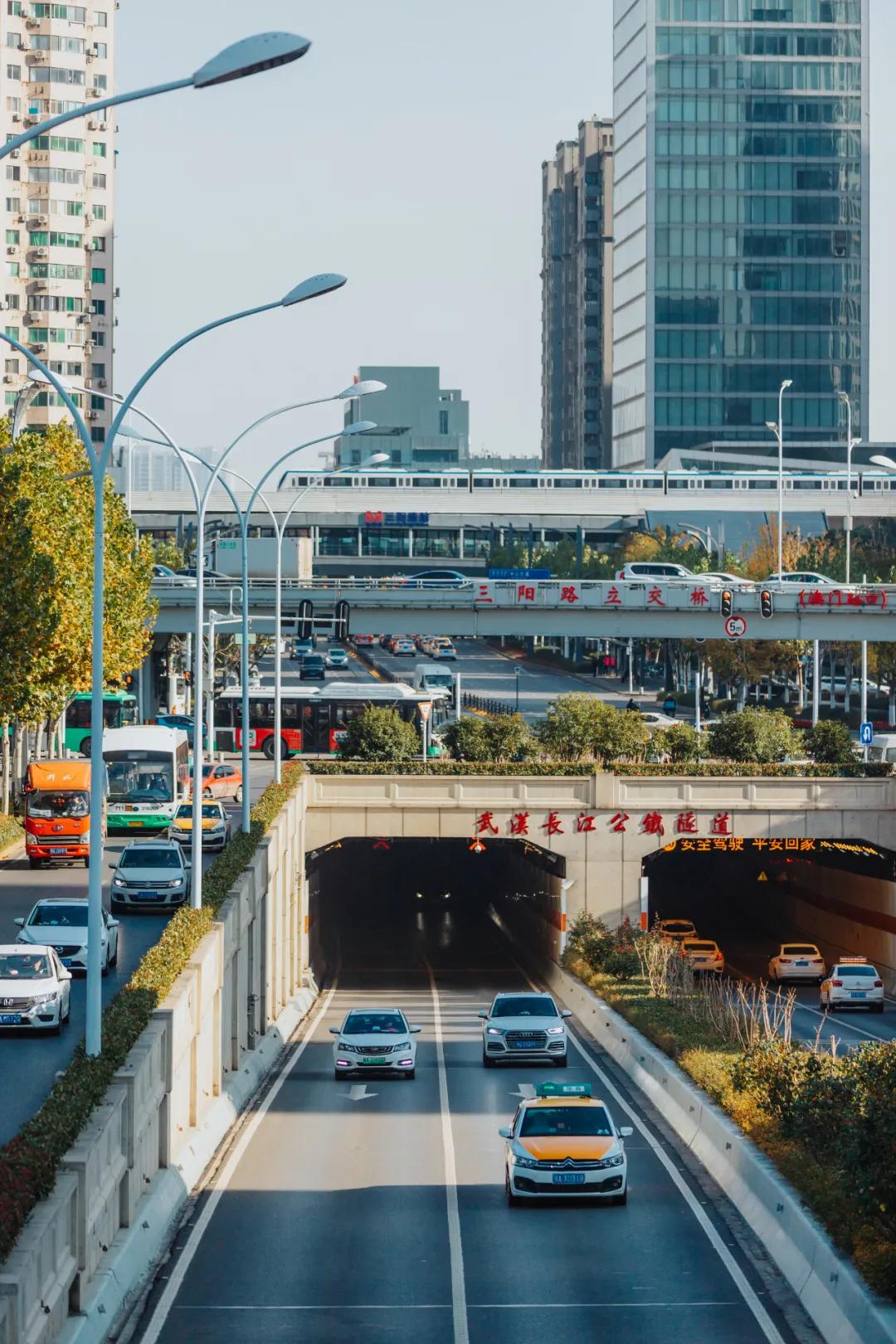 九州通衢冲上云霄去星辰大海