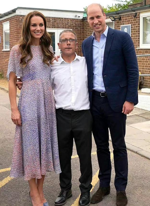 凯特王妃高贵不失优雅,凯特王妃穿着低调