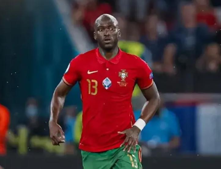 葡萄牙2024欧洲杯还内讧吗,梅西和葡萄牙冲突