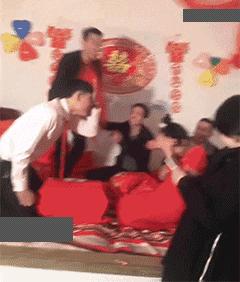 大街上看到的一幕万万想不到,大街上的一幕视频