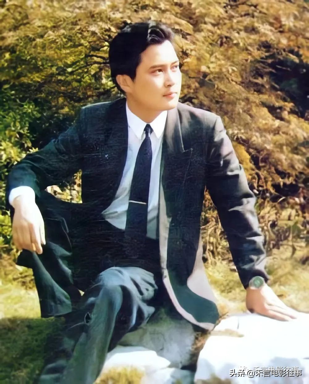 梁波罗、达式常、唐国强、周里京、王志文，哪位男神西服最潇洒？
