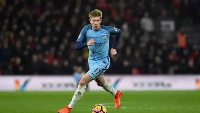 足坛进攻最强后卫,世界足坛现役最佳进攻型中场是谁