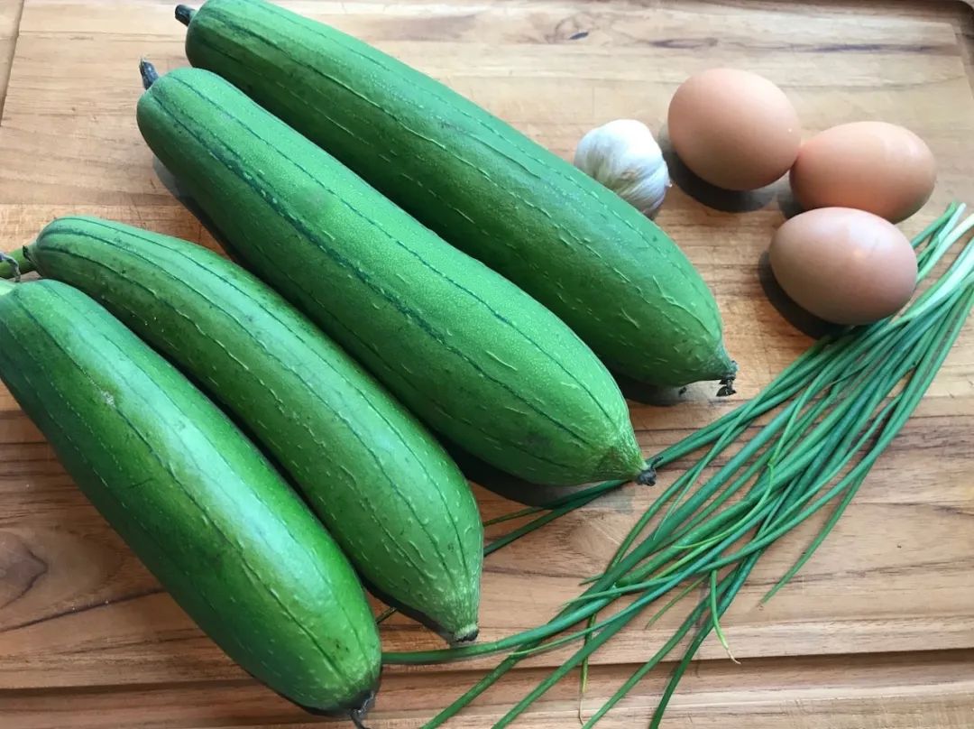 丝瓜和秋葵哪个好吃,丝瓜和秋葵哪个营养更高