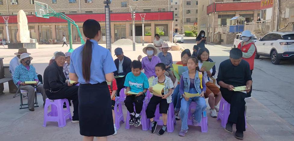 社区携手公安局开展普法宣传活动,社区普法教育活动简讯