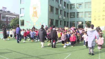 喜讯我校入足球特色示范校,恭喜幼儿园足球比赛得奖