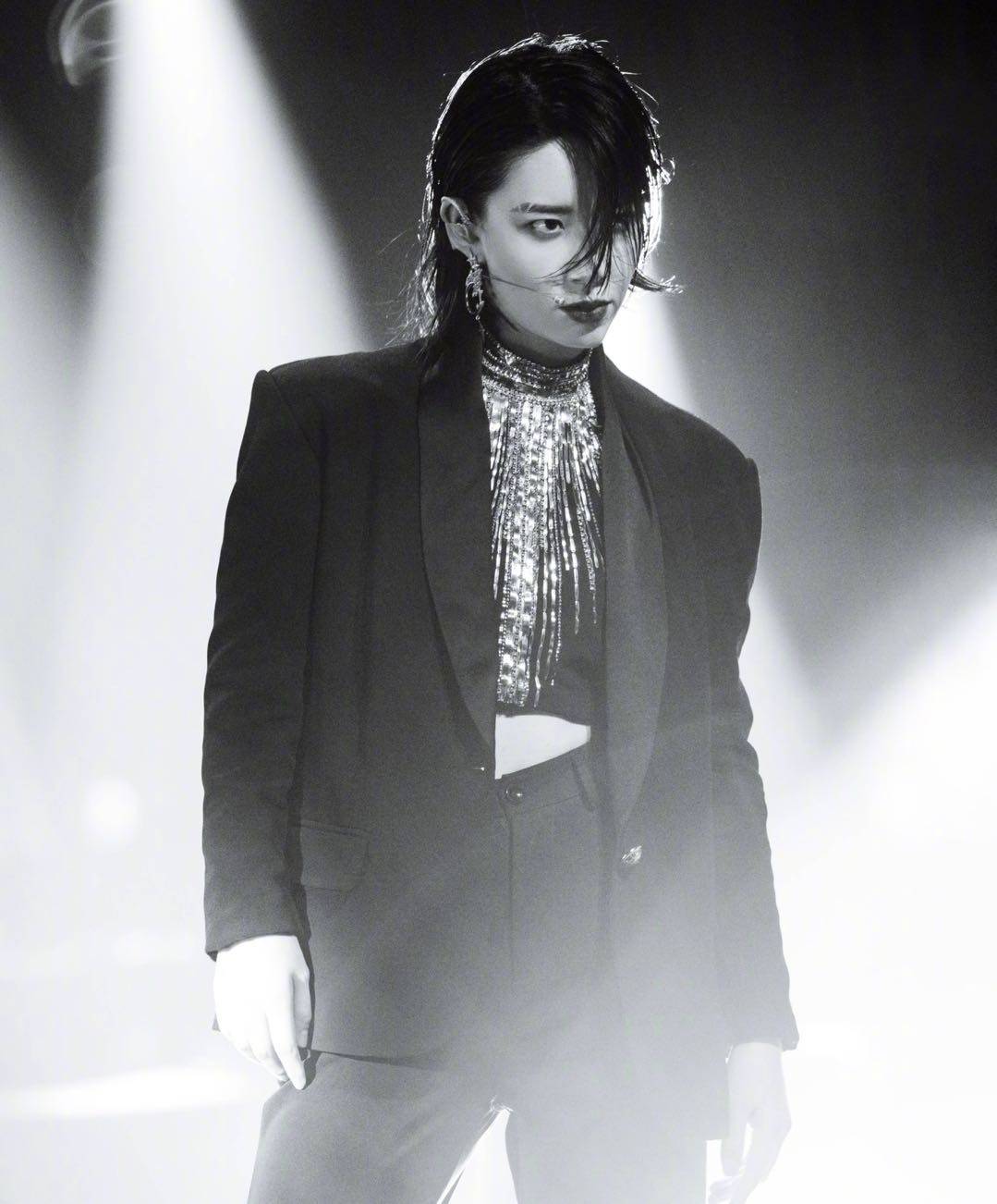 11年过去了再看依然泪目,李斯丹妮在天娱传媒待遇