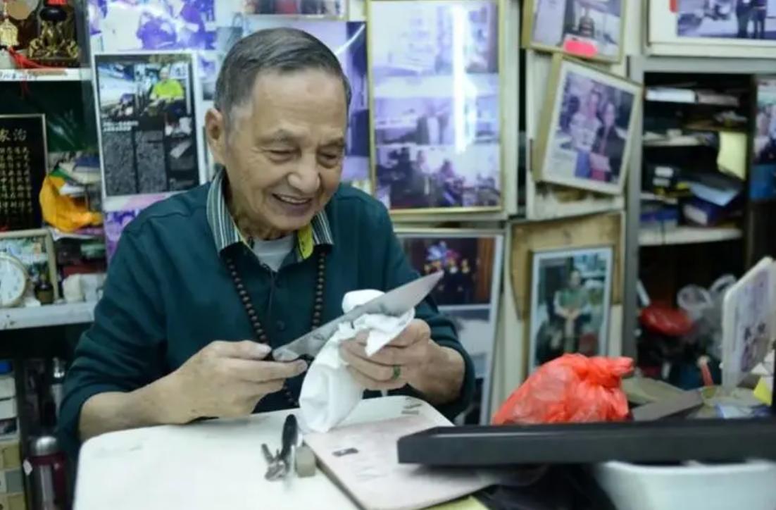 香港刀王多厉害,80岁的刀王多厉害