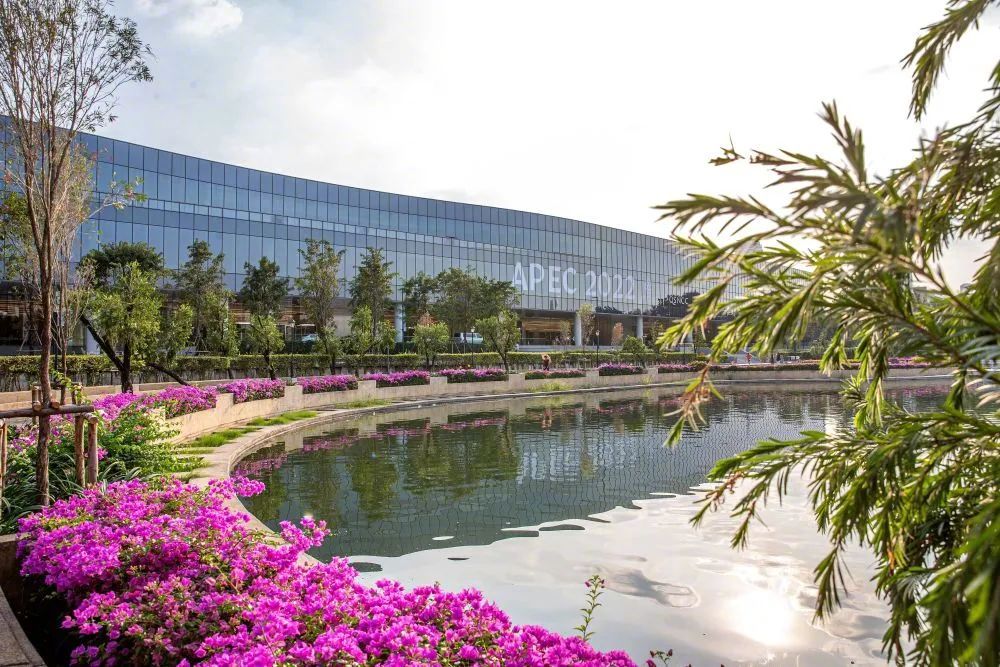 同世界相互交融相互成就——记习*平近**主席出席亚太经合组织第二十九次领导人非正式会议并对泰国进行访问