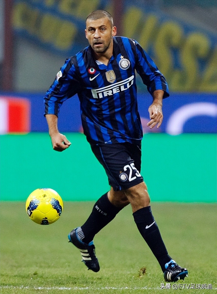 教练席上的球员,教练席