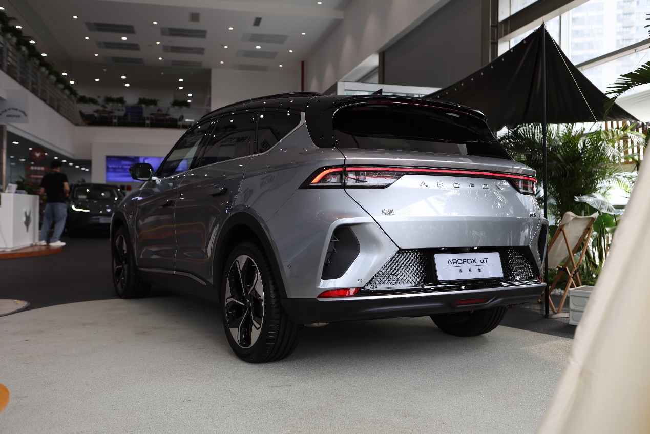 极狐阿尔法s森林版优惠落地价,极狐阿尔法s森林版525e落地