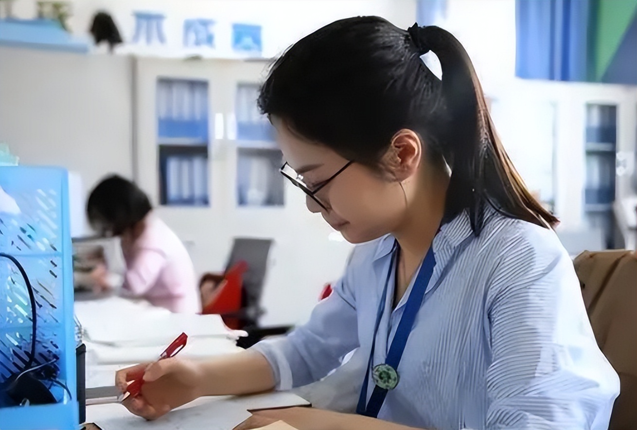 2018年教师涨工资还有希望吗,这三类教师将涨工资