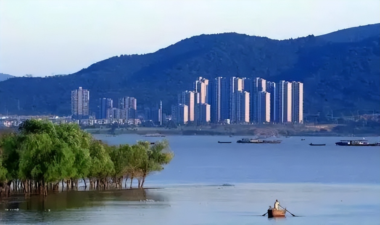 巢湖的来历简介,巢湖源头是哪里