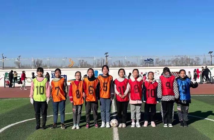 宝成小学举办成长杯校园足球联赛,镜湖小学校长杯足球联赛