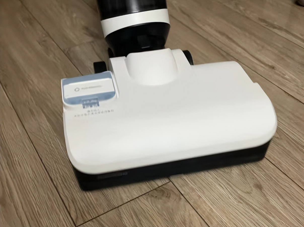 如何正确挑选到优质的洗地机,添可洗地机和石头洗地机哪个好