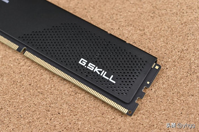 低调实用中塔——ROGZ690HERO+影驰4070Ti+银欣FARAB2装机展示