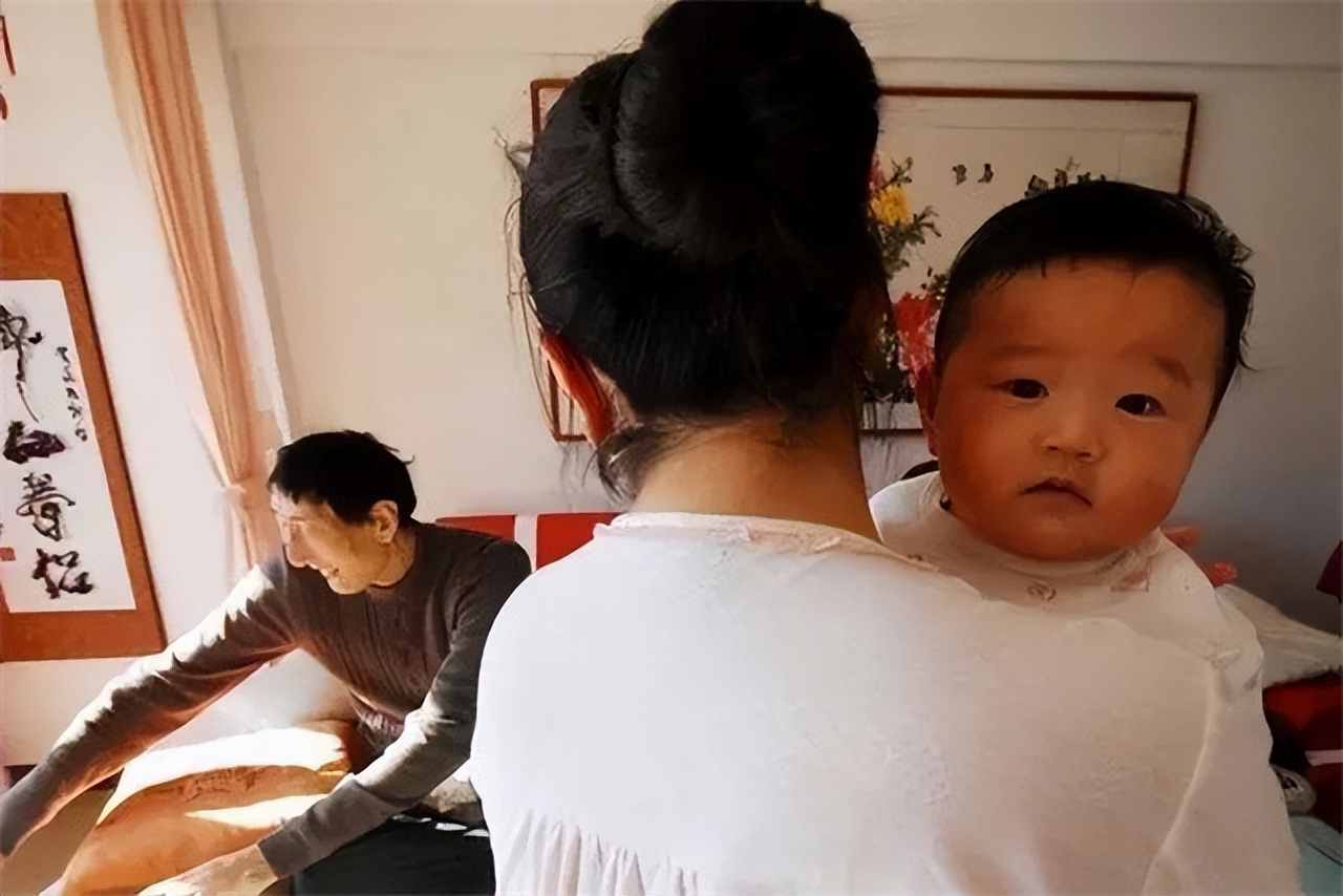 中国2米36巨人鲍喜顺现状,2米巨人鲍喜顺近况