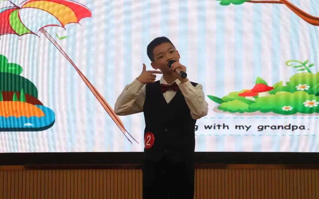 南康赤土民族小学,南康区赤土民族中心小学六年级