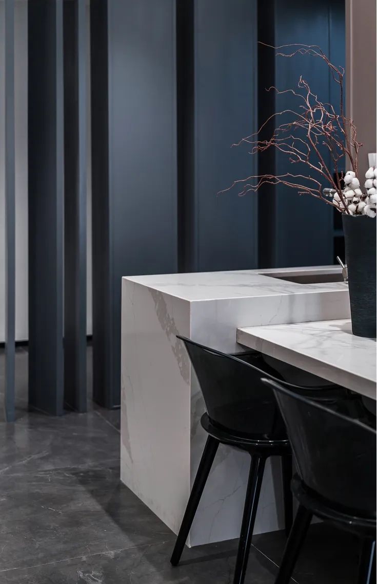 黑白灰现代极简约风格小户型,黑白灰系现代简约复式