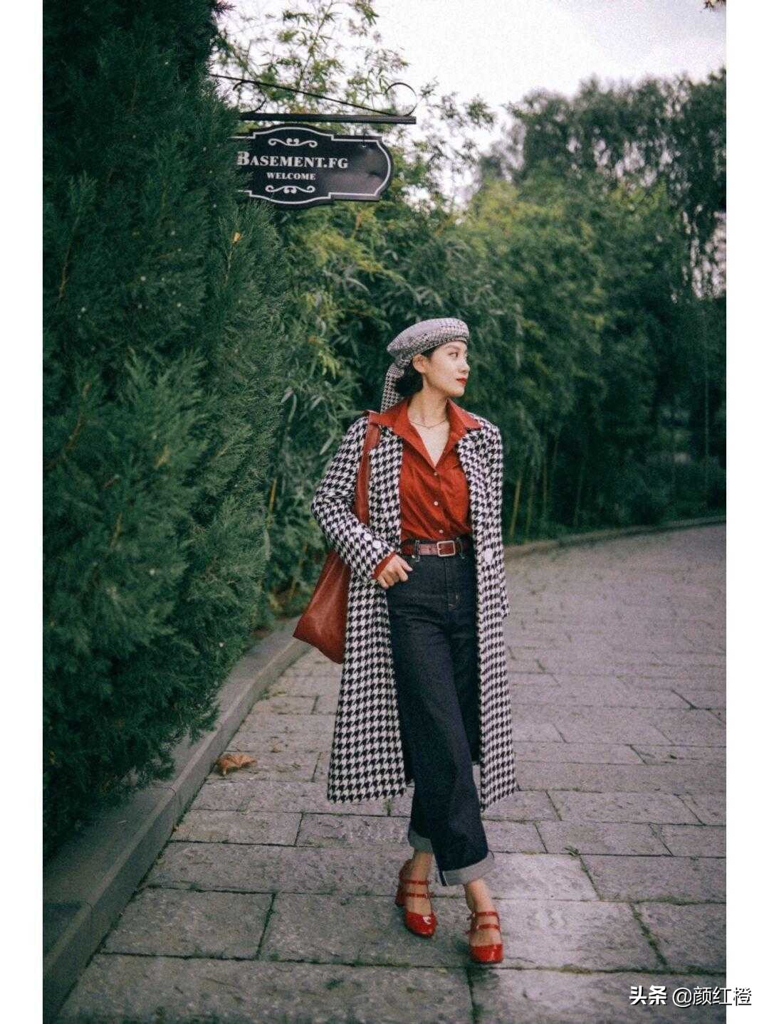 冬天黑色牛仔裤搭配男,冬天穿起来比较有型的牛仔裤