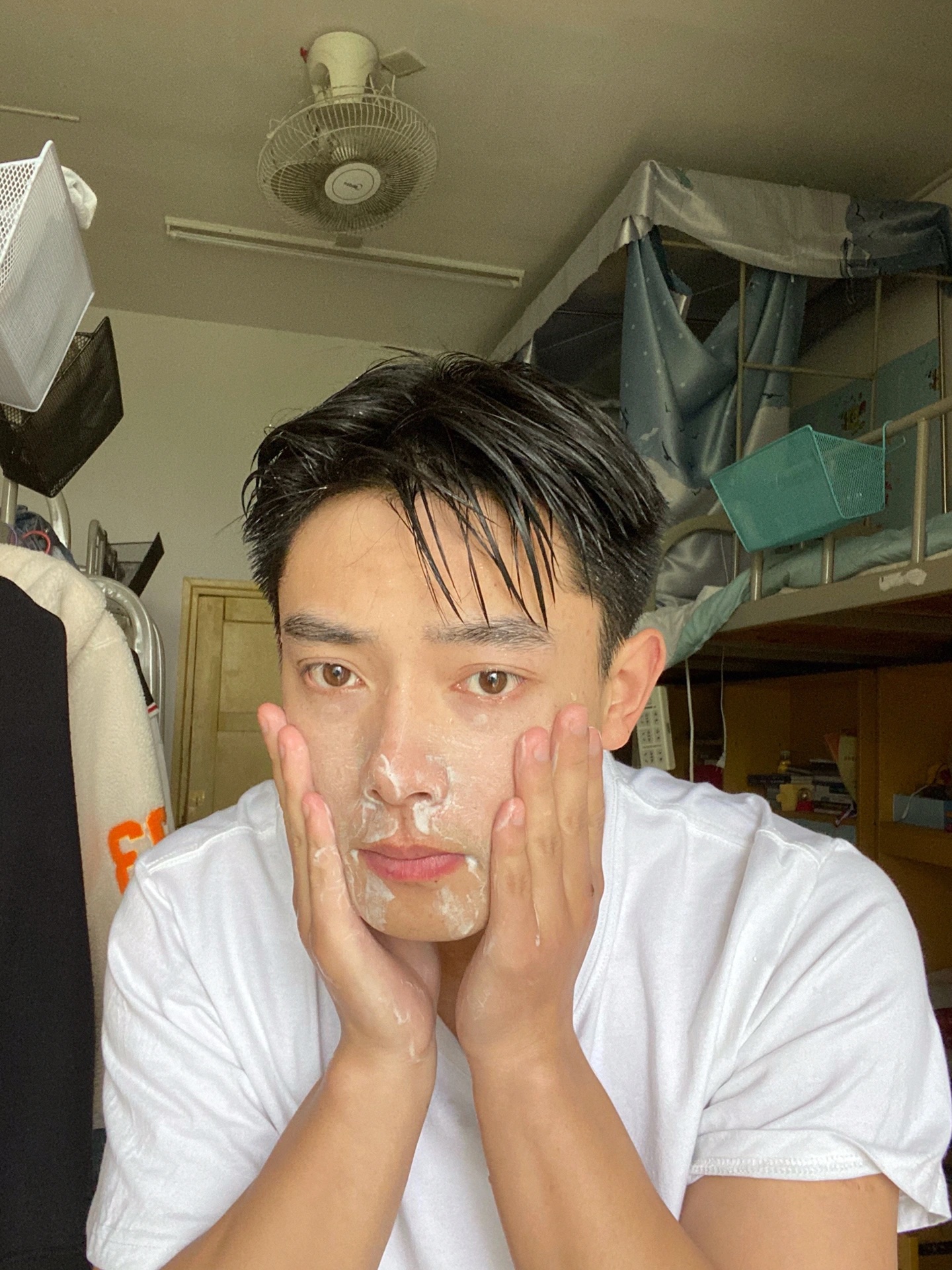 男士化妆品排行榜前十名品牌,护肤品洗面奶男士排行榜前十名