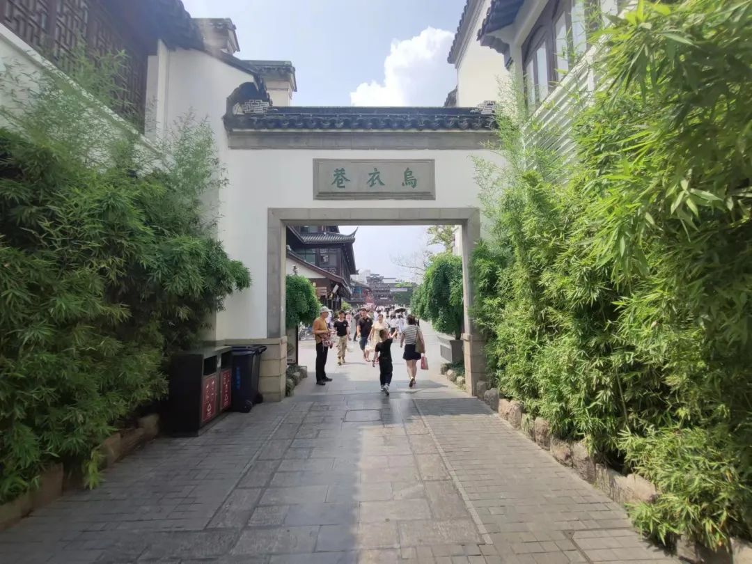 旧时王谢堂前燕出自南京吗,六朝古都旧时王谢堂前燕