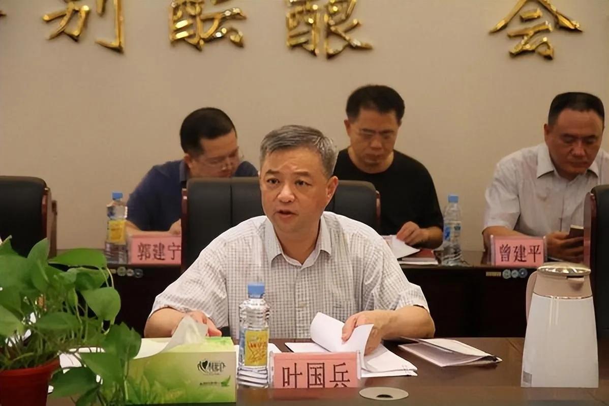 充当黑恶势力“保护伞”，受贿数百万，叶国兵的行为让人愤怒无比