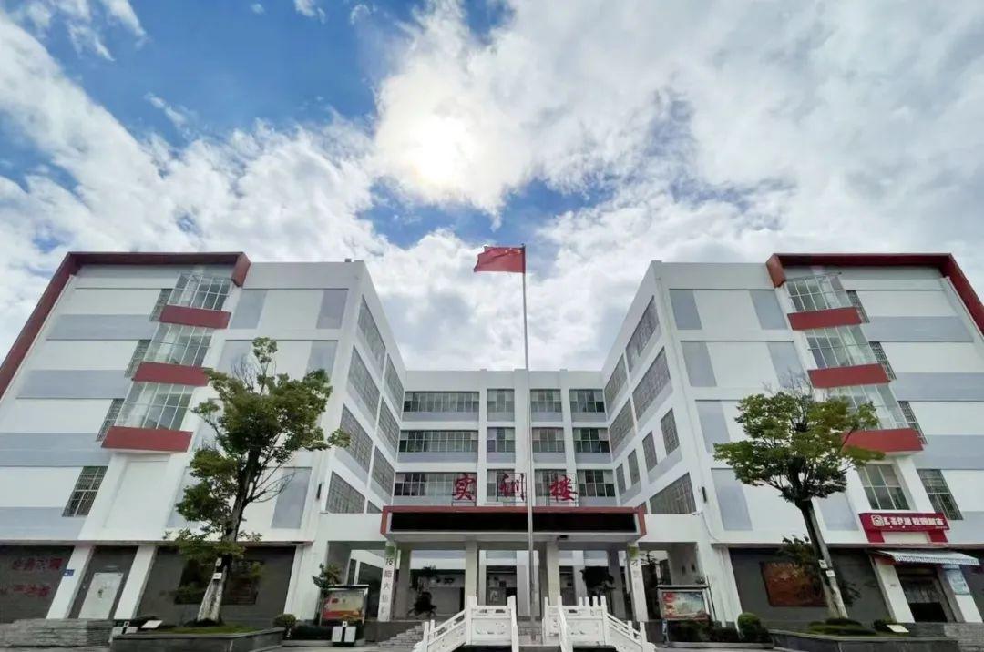 澶╁潳鍥介檯鏁欒偛闆嗗洟杈藉畞,澶╁潳鍥介檯鏁欒偛闆嗗洟鎬昏