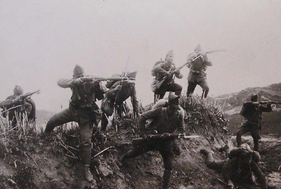 为保护一只狗杀掉所有人,为救爱犬和鳄鱼搏斗身亡