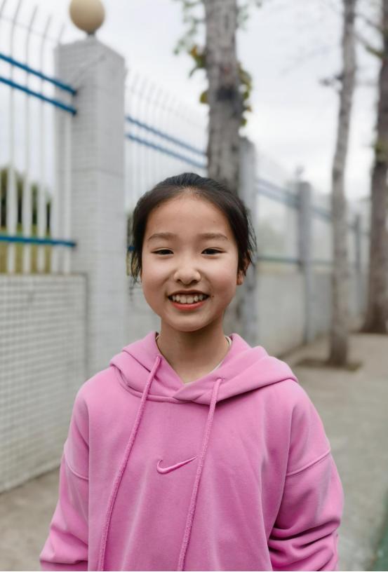 小学小升旗手自我介绍,我是光荣的升旗手视频