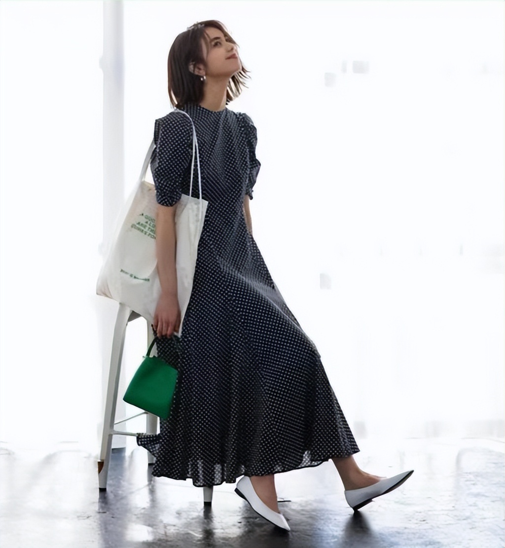 连衣裙的多种穿搭技法,讲解连衣裙的穿搭