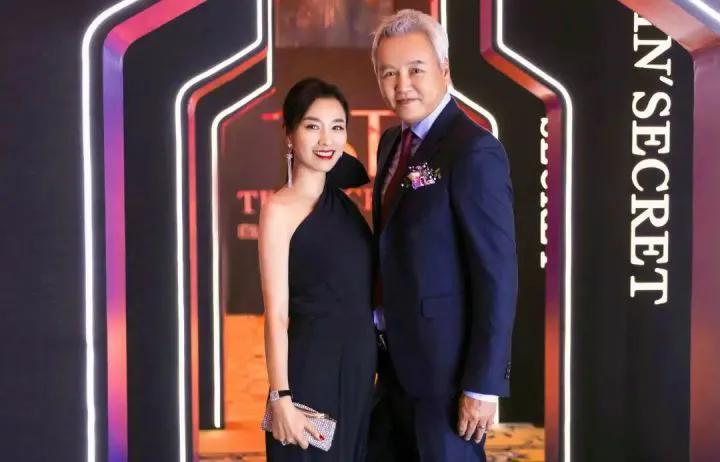 1爽1冰1薇1庭，明星网红*税漏**接连破“亿”钱已成数字贫富差距太大