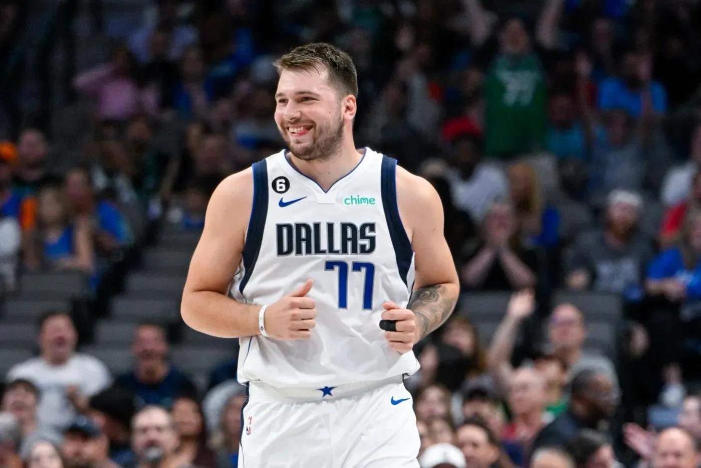 美媒评出西部最佳阵容,2023-2024赛季勇士对阵湖人成绩