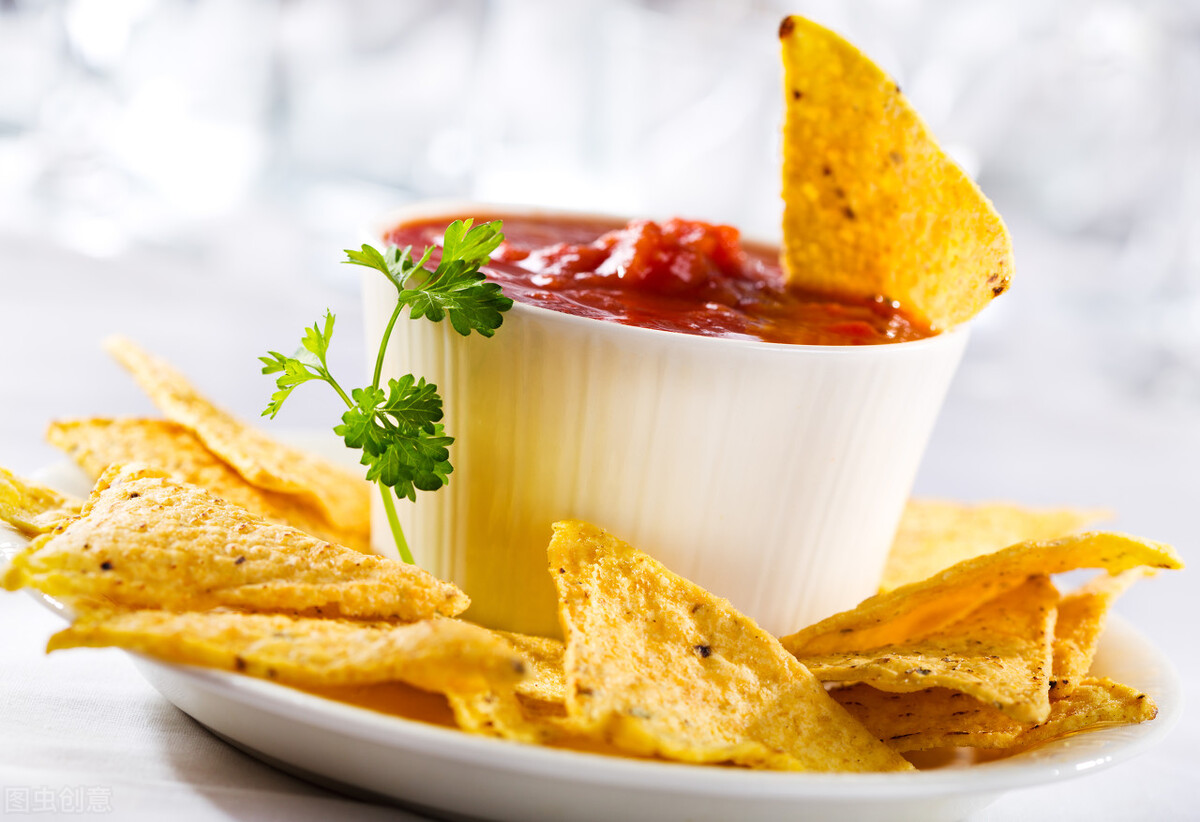 零食店卖进口零食需要注意哪些,进口零食实体店一个月能赚多少钱