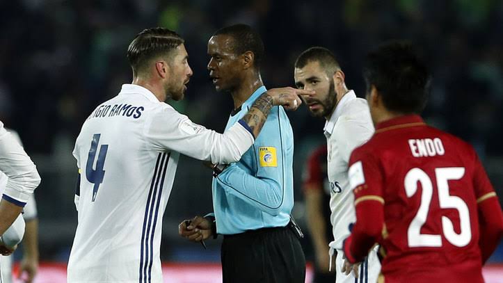 非洲杯闹剧主导起底“腐败前科”主裁判西卡泽维