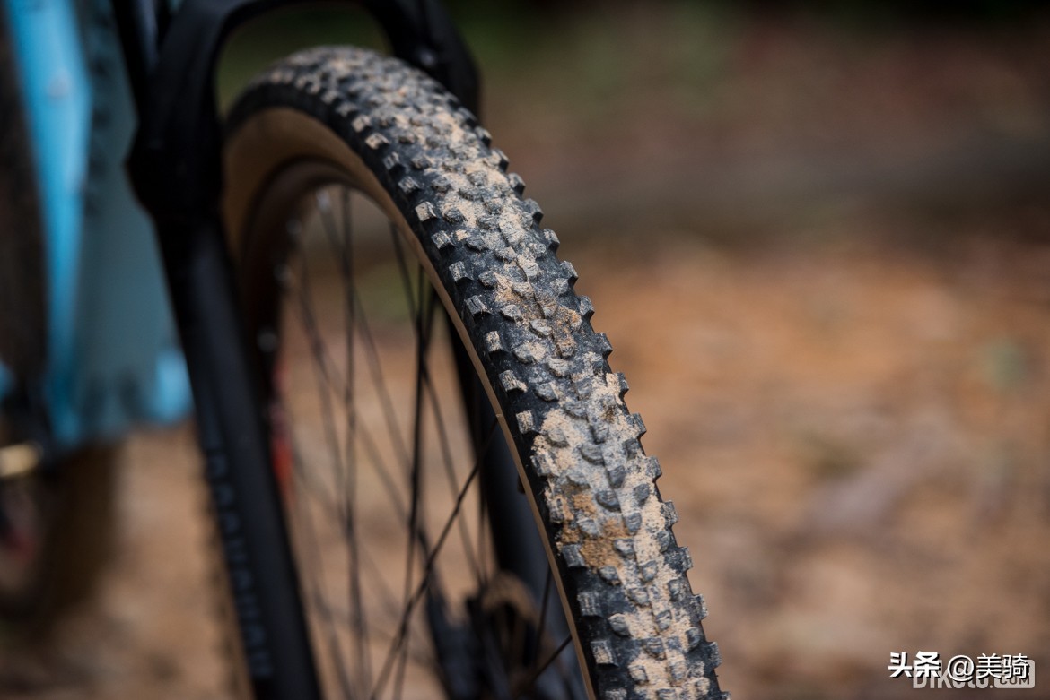 迪卡侬race900山地车测评,迪卡侬rockrider530山地车