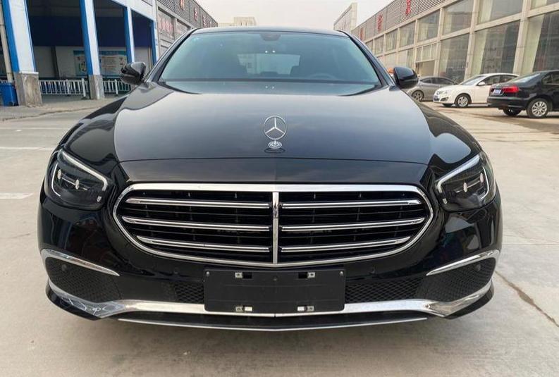 奔驰E级：从加价2万到降幅6.51万，30天卖了13560辆