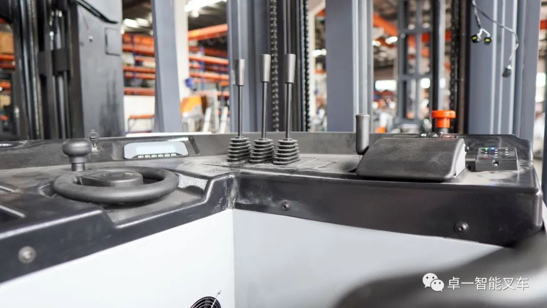 卓一所有叉车视频,卓一智能叉车交流会