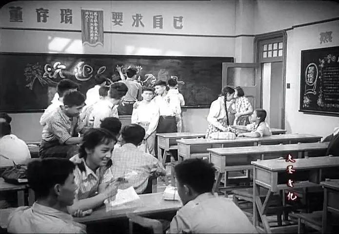 老电影小足球队完整版,电影小足球队1965