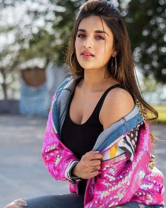 奇奇怪怪可可爱爱语录集,世界奇奇怪怪而你可可爱爱什么梗