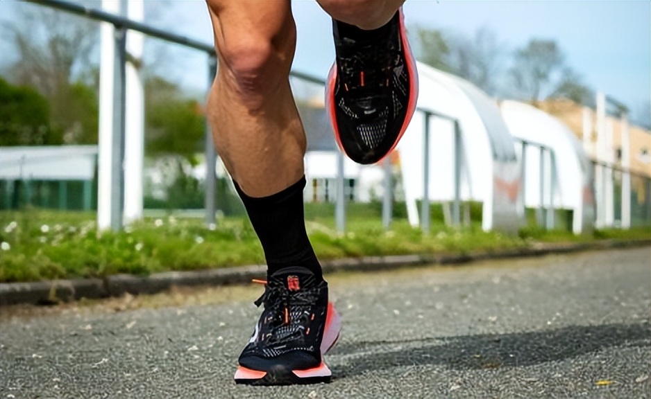 初跑者跑鞋推荐前十名2020,适合初跑者的国产跑鞋推荐