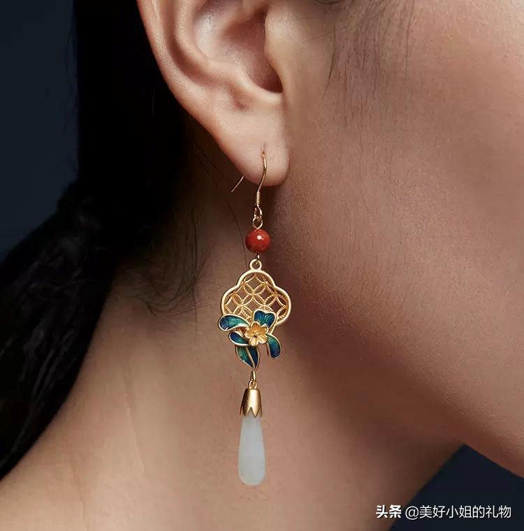 母亲节礼物项链黄金推荐,母亲节礼物排行榜前十名黄金饰品