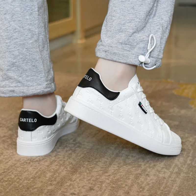 敢和耐克阿迪叫嚣？这双新加坡小白鞋火了？