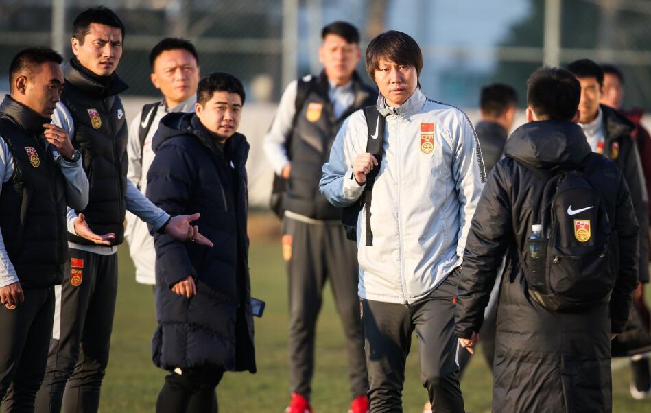 武汉长江谈后卫讨薪遭拒,足协曾为李铁教练组讨薪