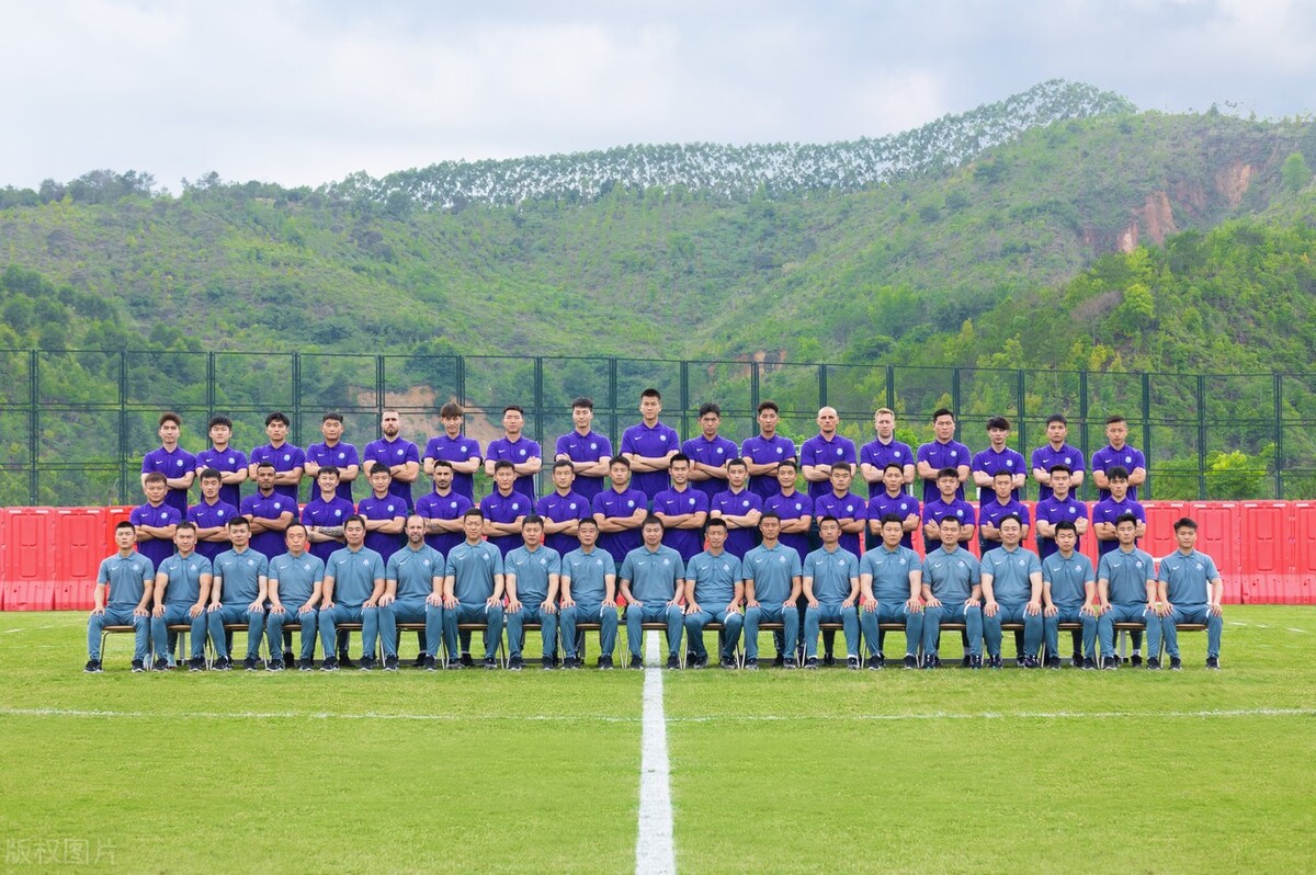 天津津门虎全家福英语版,天津全家福照片