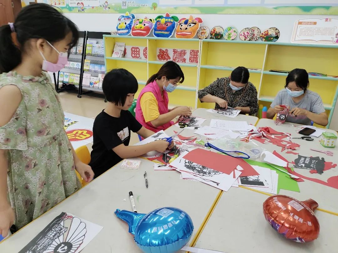 “童”游园，叙邻情，庆七一