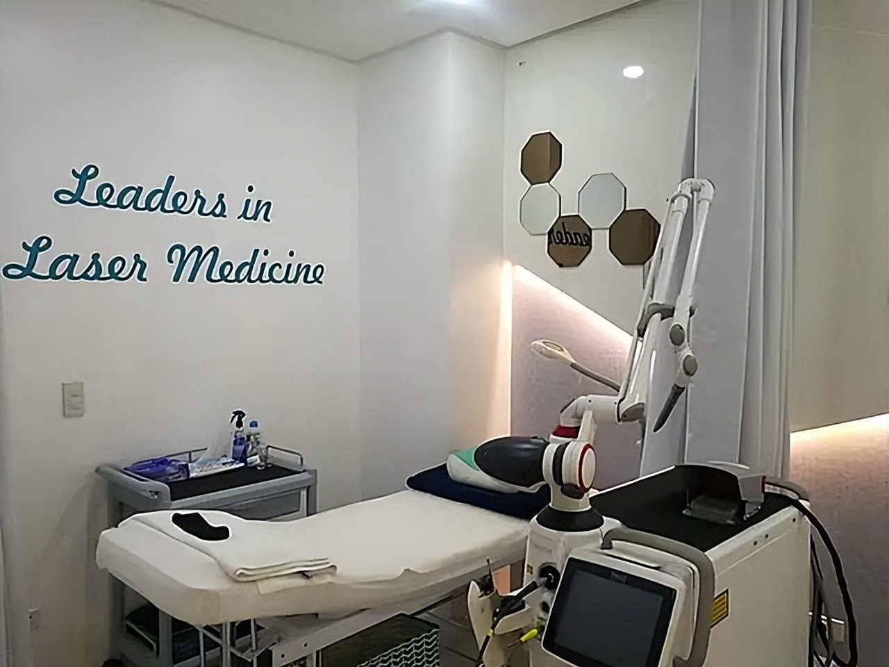 身家亿万的新加坡医美医生，40岁不幸患肺癌去世，临终感言万人转