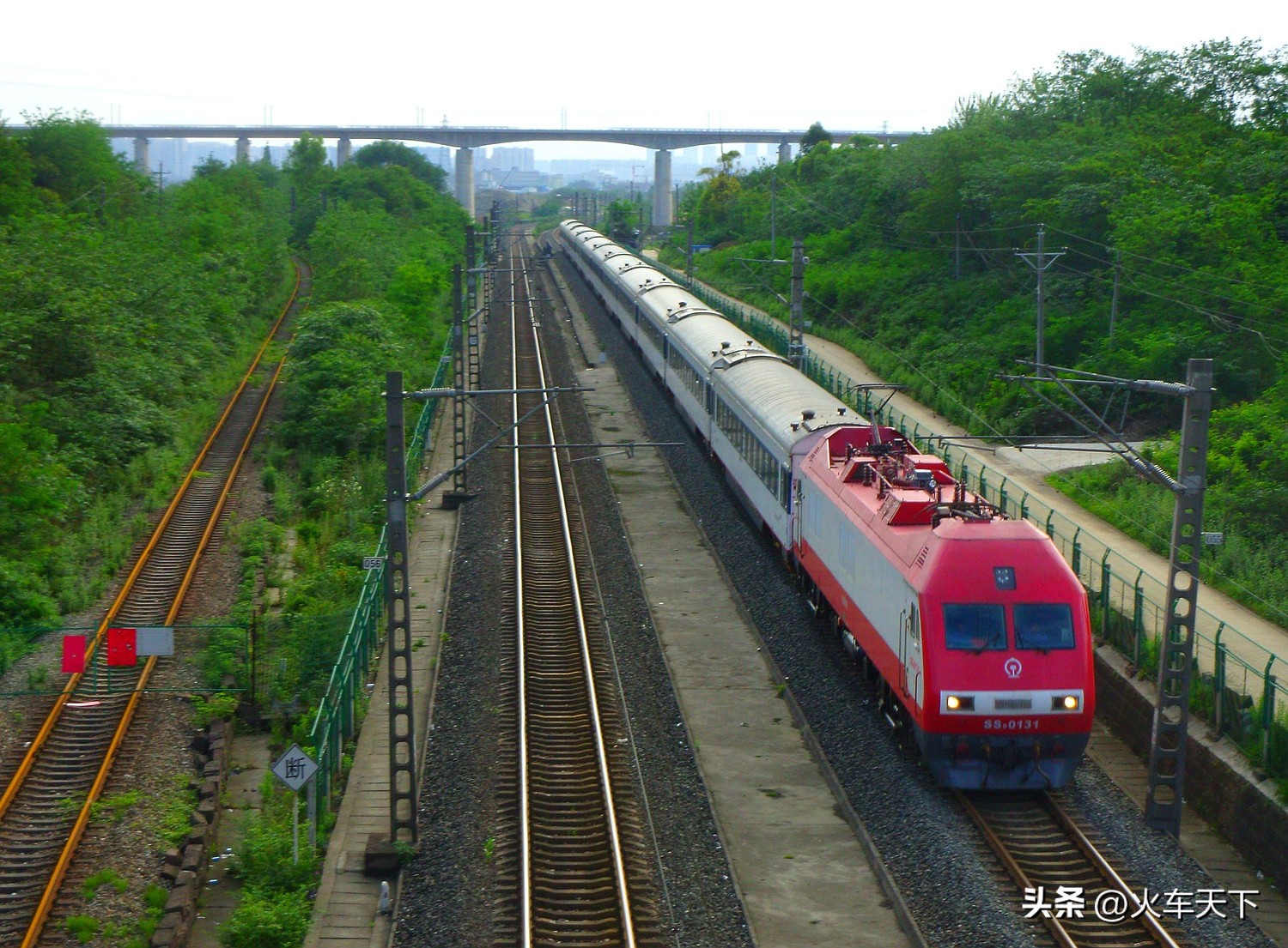 t字头列车升级为z字头列车,z字头改d字头列车