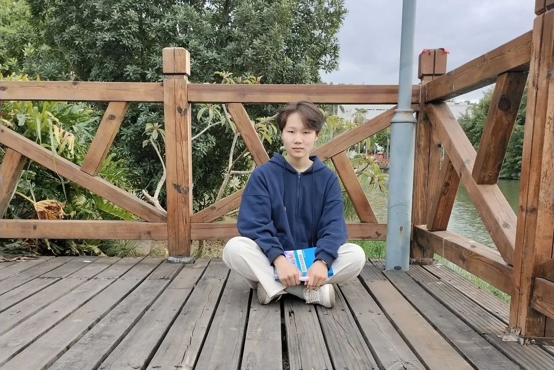 世纪金源集团新学期“皓月奖助学金”发放，造福众多世纪金源子弟